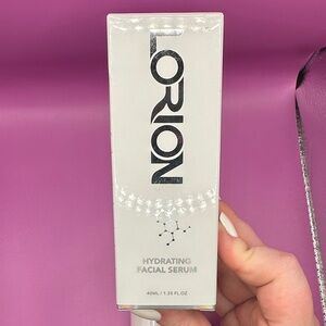 Lorion Hydrating Facial Serum - Pearl White Bottle